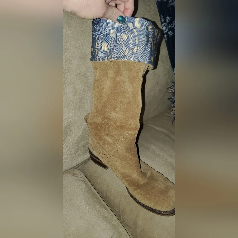 Lucky Brand super cute suede pull on boots.. size 9.5 - Picture 8 of 8